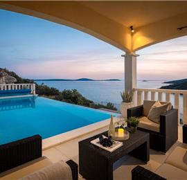 3 Bedroom Villa in Uvala Ljubljeva near Trogir, sleeps 6-7